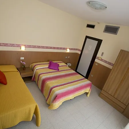 Ganfo Hotel 2*